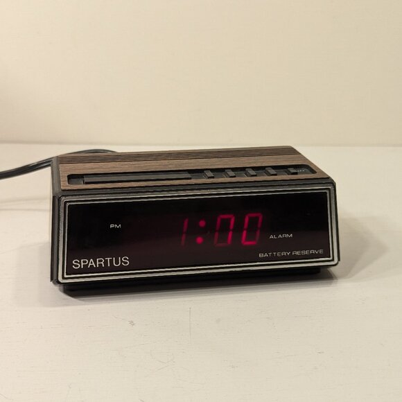 Vintage Spartus Alarm Clock Wired or Battery READ - AS IS - Picture 3 of 11